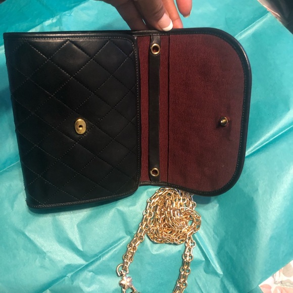 SOLD* CHANEL CC Logo Quilted Mini Clutch - Picture 8 of 8